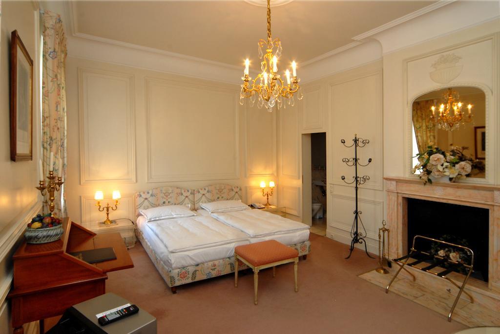 Hotel Buerger Palais Ansbach Room photo
